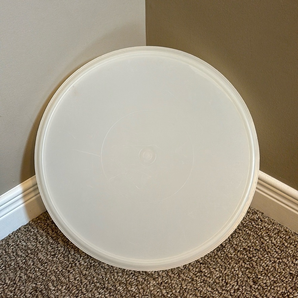 Tupperware Pie Keeper Carrier